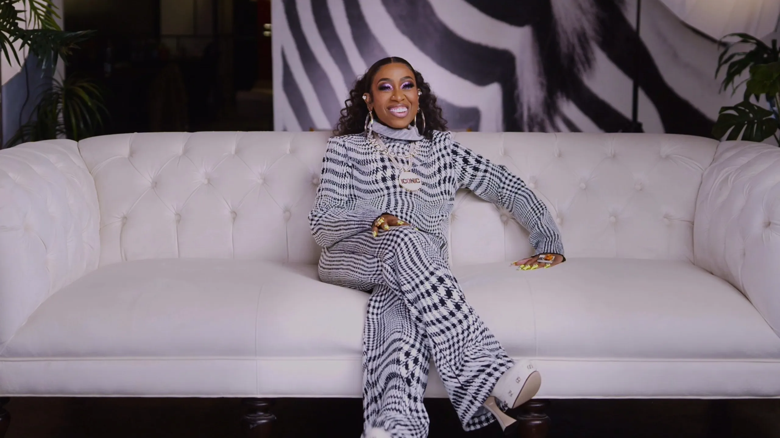 thumbnail - S1:E5 Hip-Hop Takes Fashion