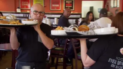 thumbnail - S7:E1 Buffalo Wings & Rings