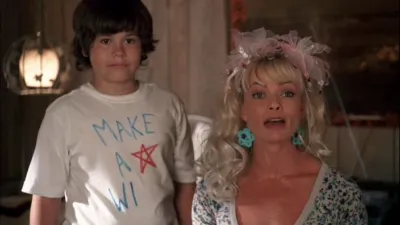 thumbnail - S4:E1 The Magic Hour