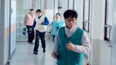 thumbnail - S3:E8 Hunter Zone