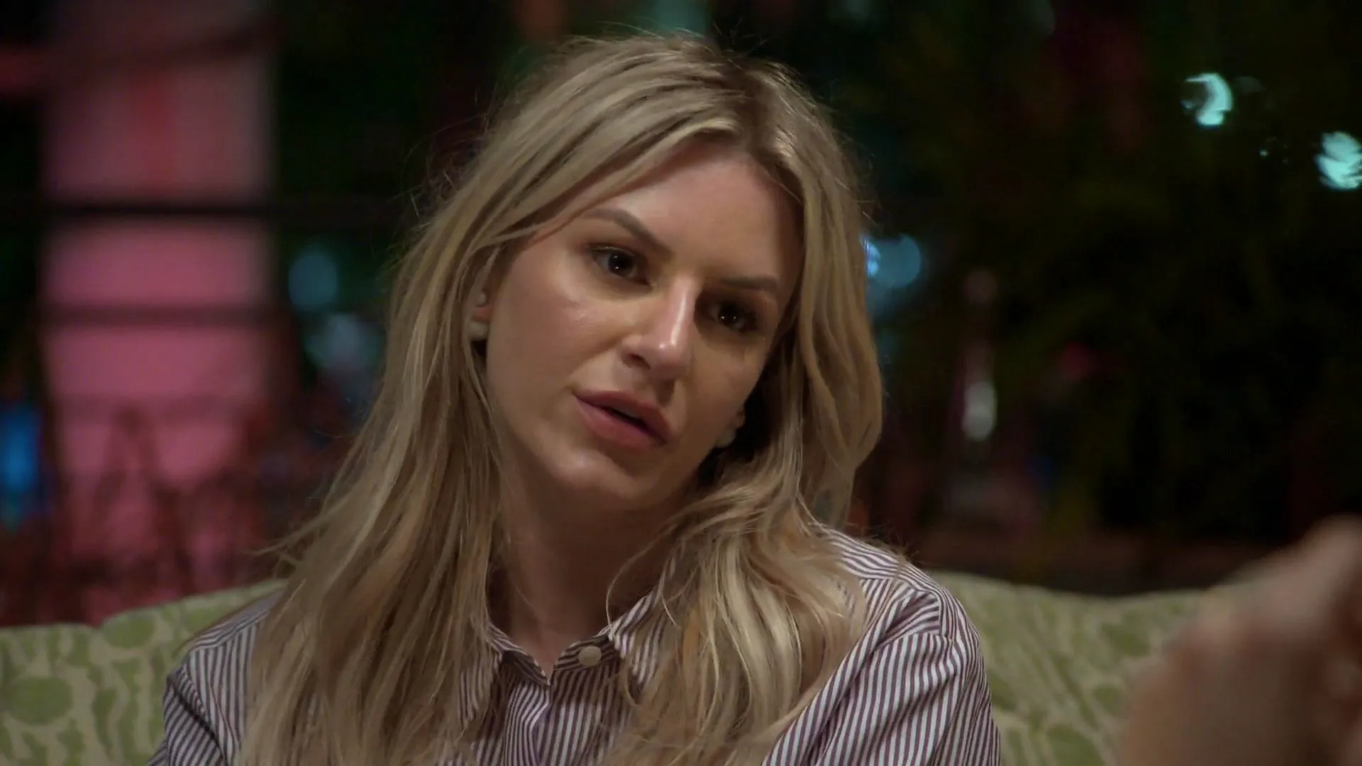 thumbnail - S4:E7 #BacheloretteBlowUp