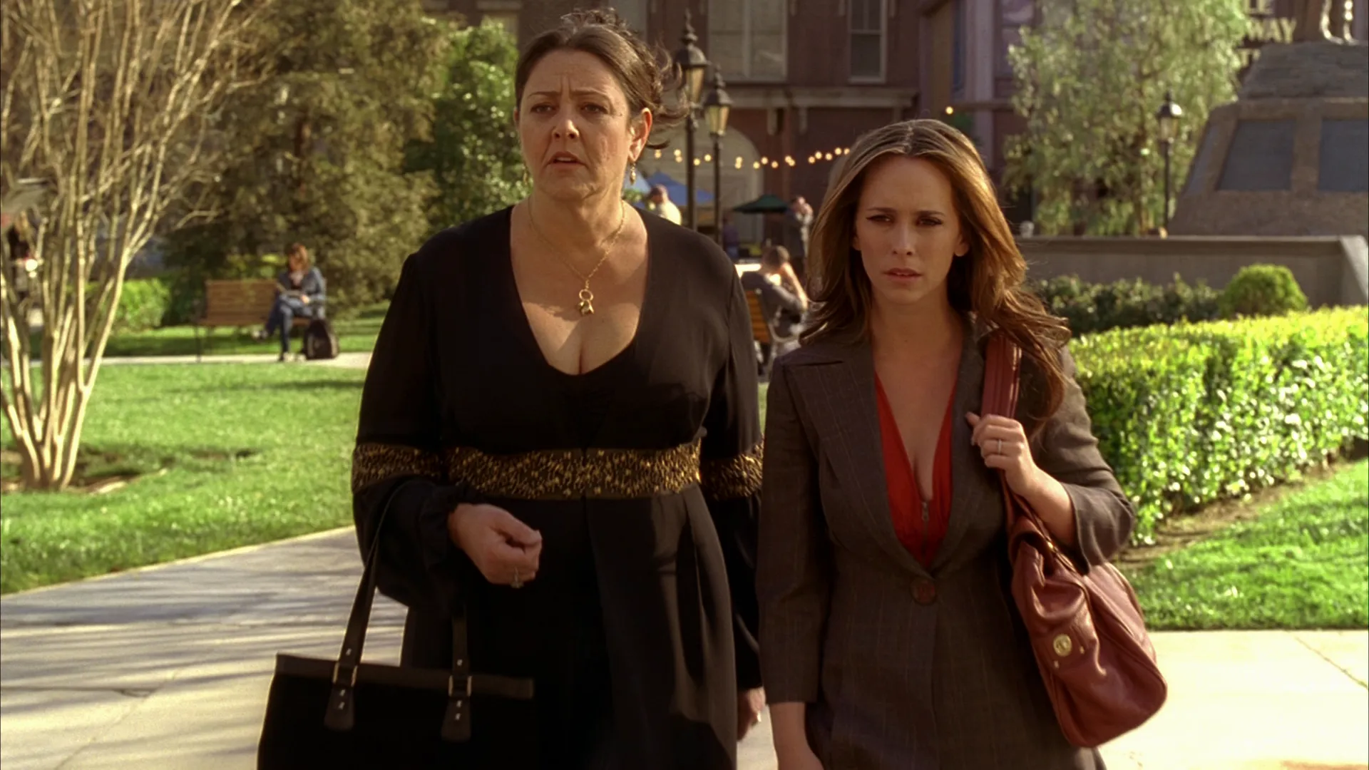 thumbnail - S3:E14 The Gravesitter