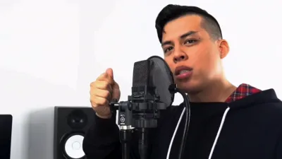 thumbnail - S1:E13 Fast Moves