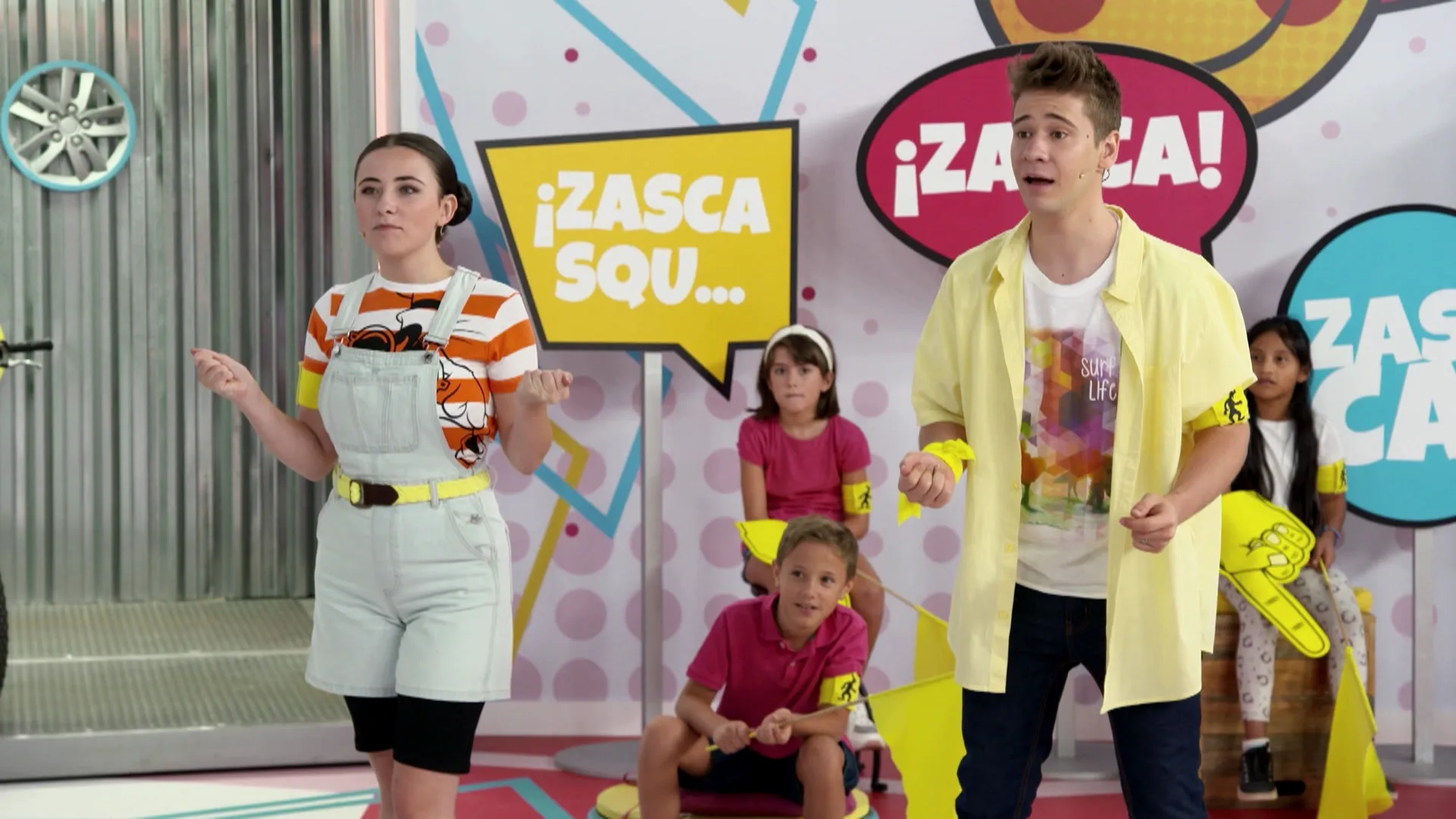 thumbnail - S1:E2 Mickey mouse squad: la batalla por el boton del zasca 102- modo circo