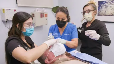 thumbnail - S9:E2 Nevus and Bump-Head