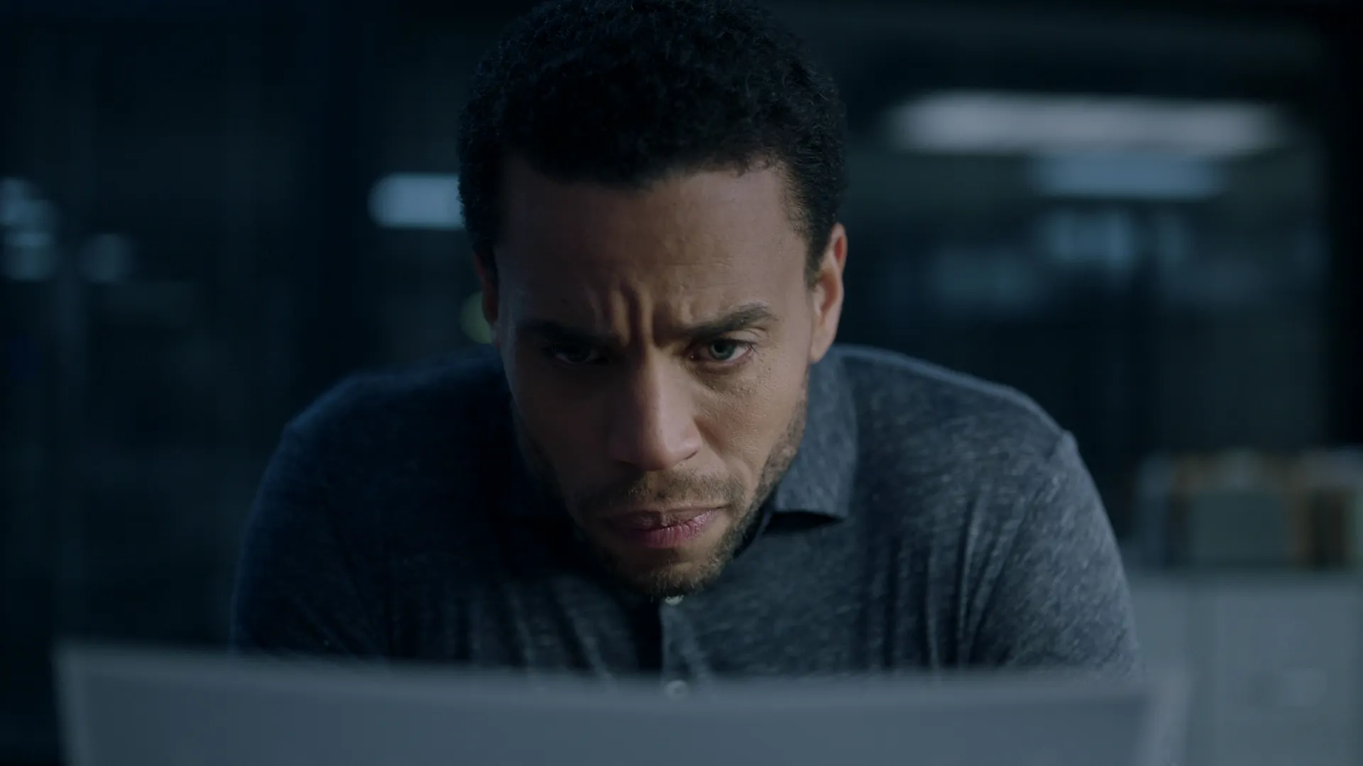 thumbnail - S1:E4 Family Ties