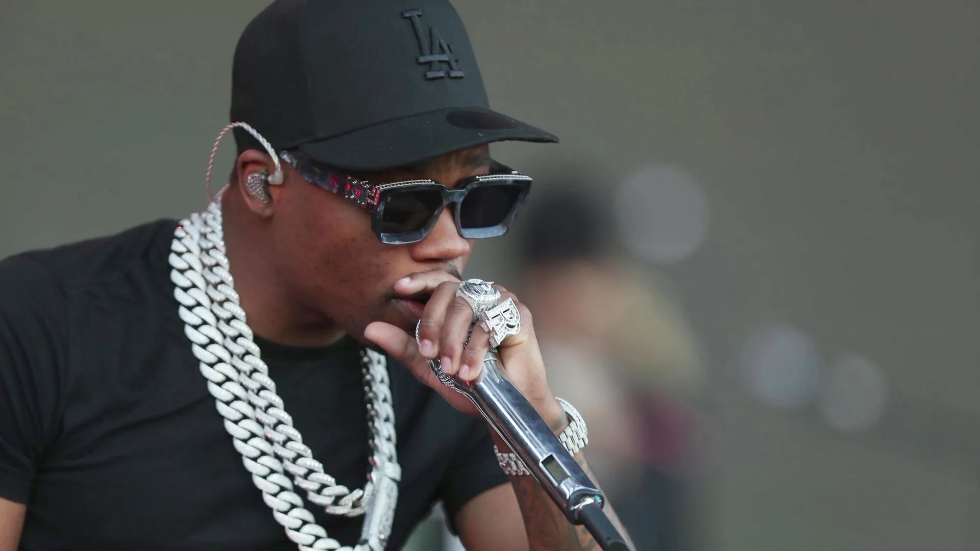 thumbnail - S1：第3話「ロディ・リッチ／ザ・ギフト・アンド・ザ・カース」