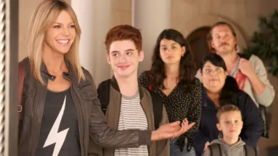 thumbnail - S2:E6 The Matriarch