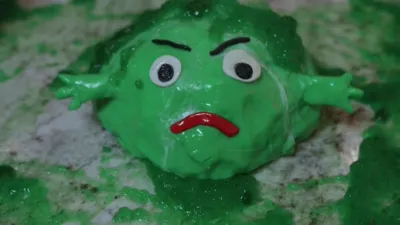 thumbnail - S1:E2 Twinning