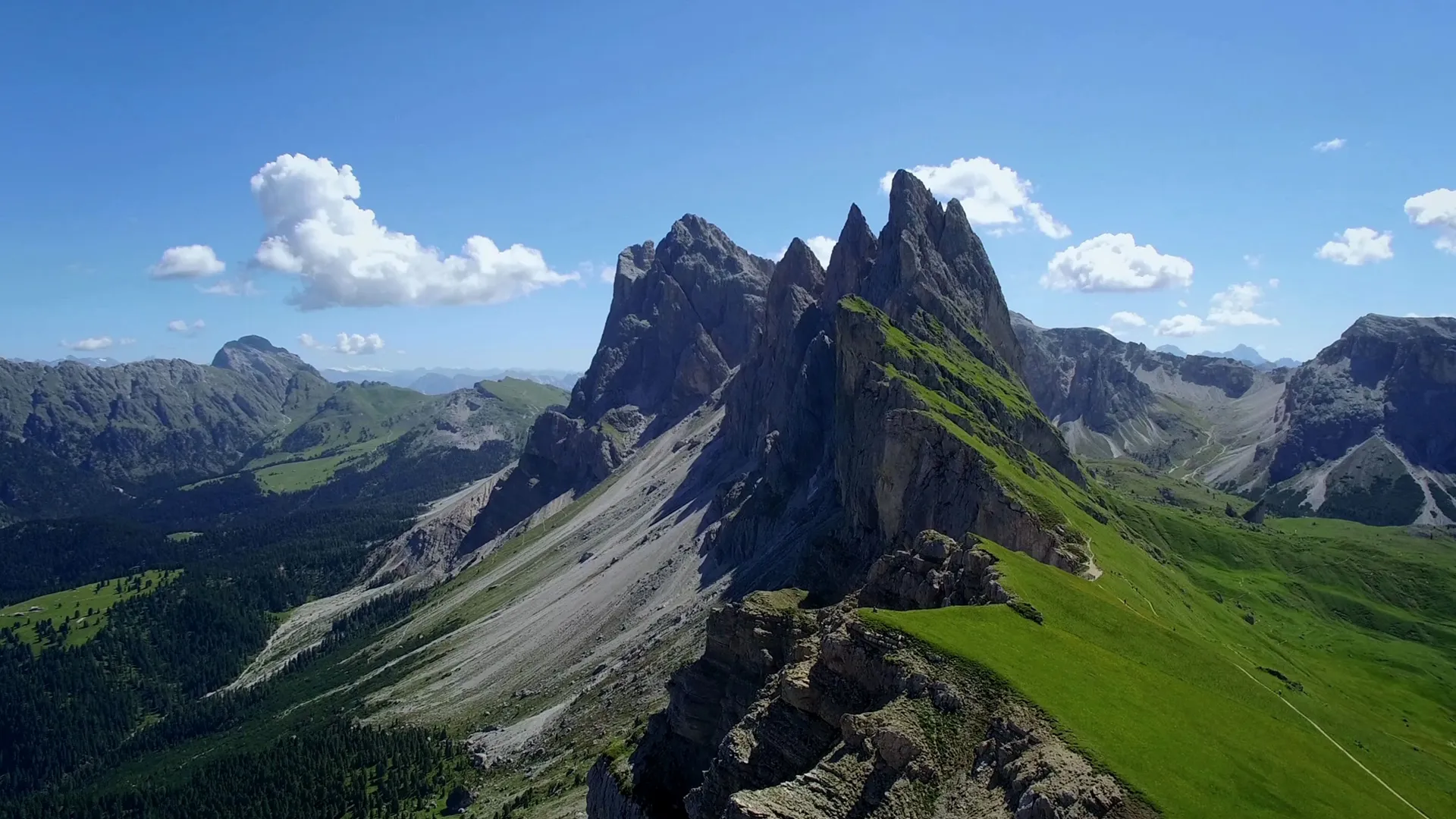 thumbnail - S1:E2 Italy