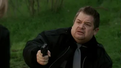 thumbnail - S6:E12 Collateral