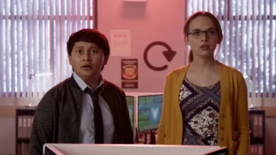 thumbnail - S2:E3 Versus the Outbreak