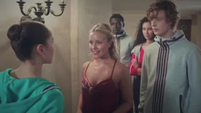 thumbnail - S3:E1 This is 1983