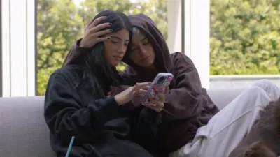 thumbnail - S3:E9 Wait, They Broke Up?