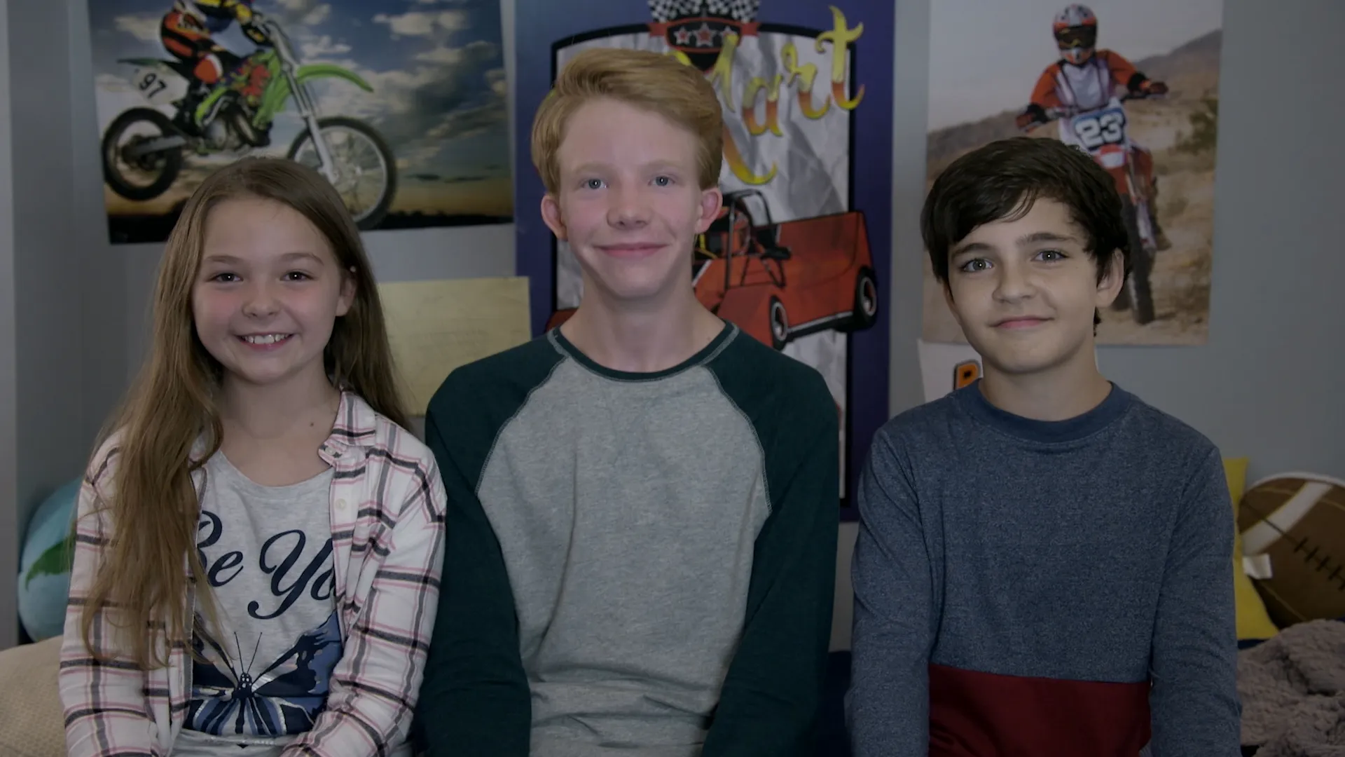 thumbnail - S3:E2 There's a New Kid in Town