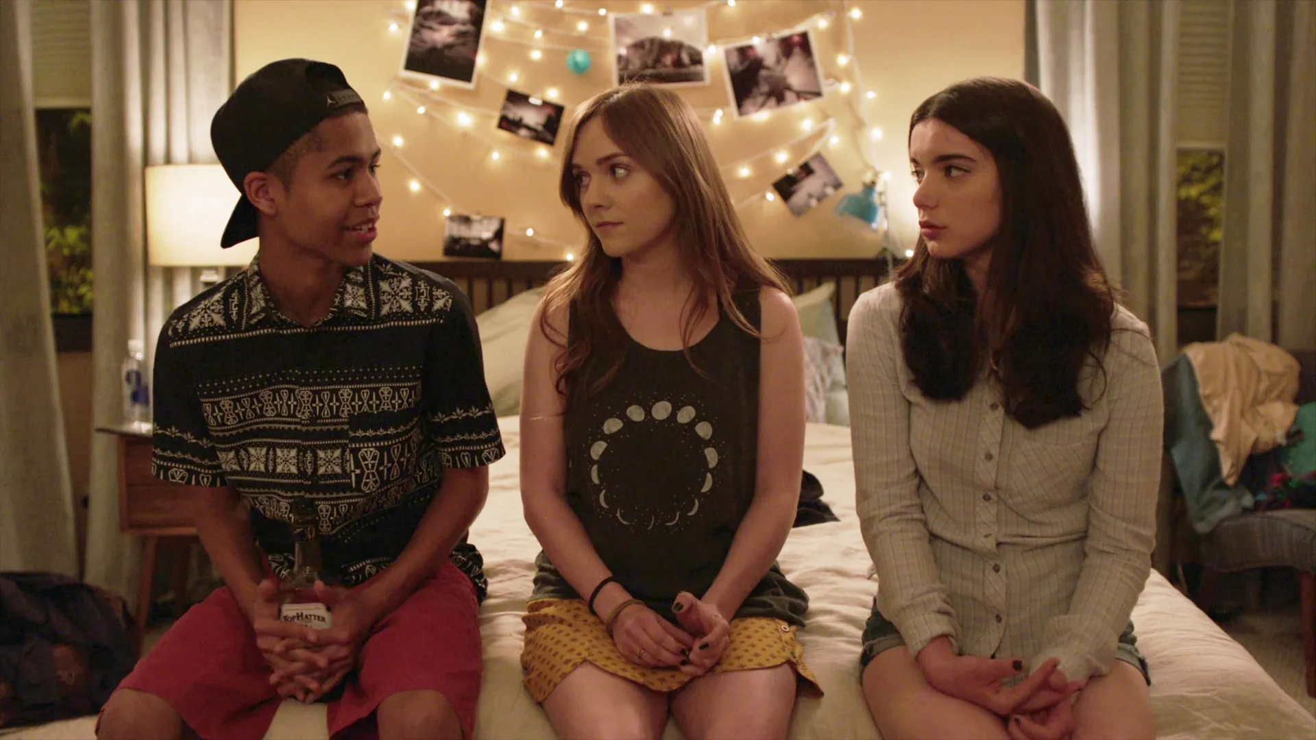 thumbnail - S2:E7 Threesomes