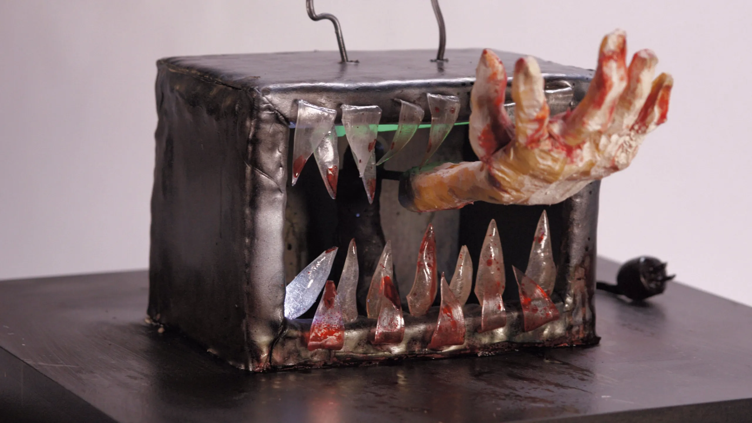 thumbnail - S3:E3 Swamp Creatures Attack