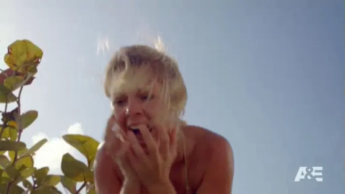 thumbnail - S2:E11 Beached
