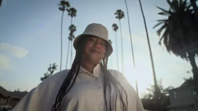 thumbnail - S1:E8 Los Angeles