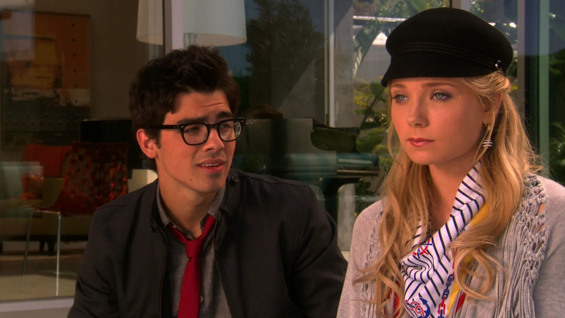 thumbnail - S2:E5 America's Sweethearts