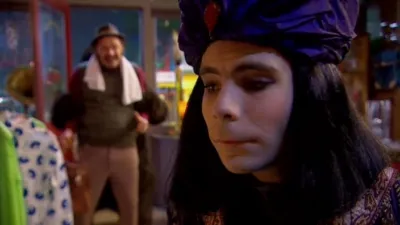 thumbnail - S3:E4 The Strange Tale of the Crack Fox