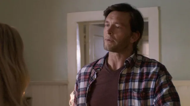 thumbnail - S1:E4 Love Thy Neighbor