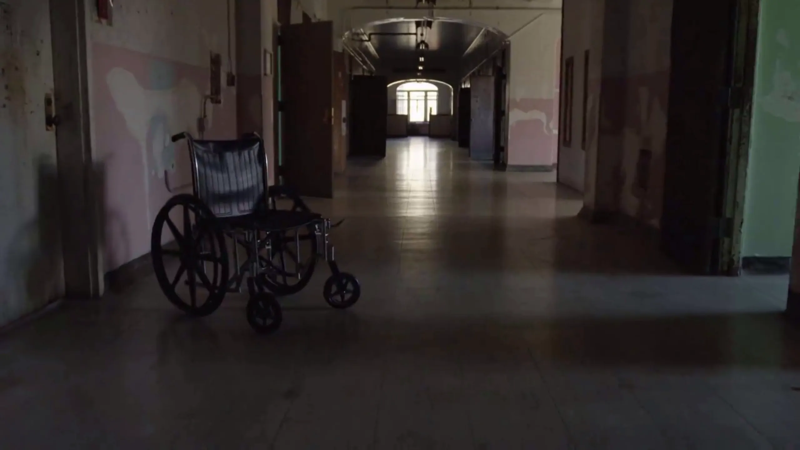 thumbnail - S1:E1 Trans-Allegheny Lunatic Asylum