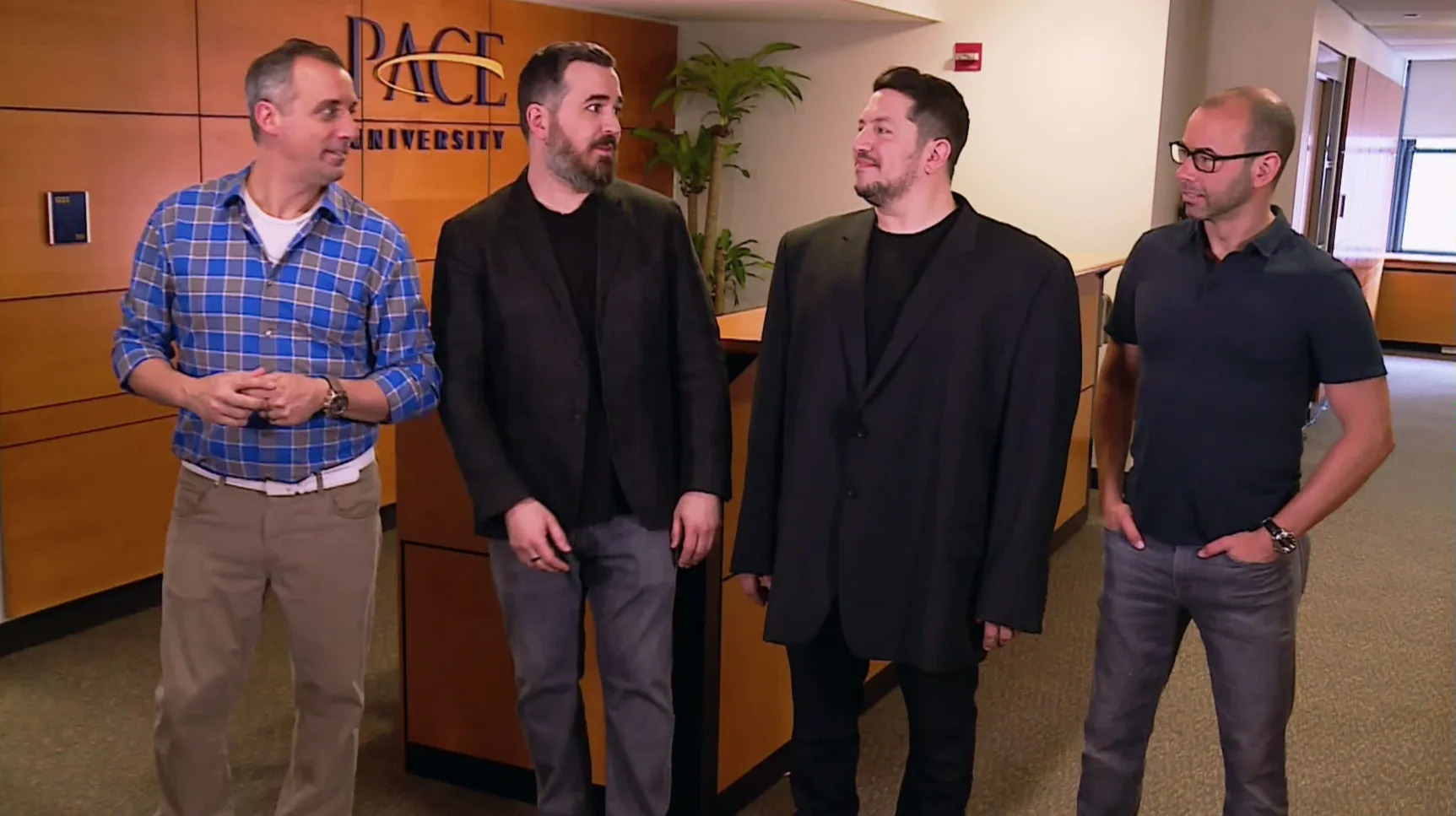 thumbnail - S8:E15 The Prize Fighter