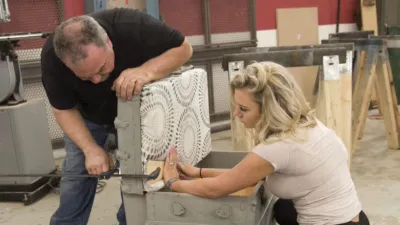 thumbnail - S13:E4 Families That Flip Together