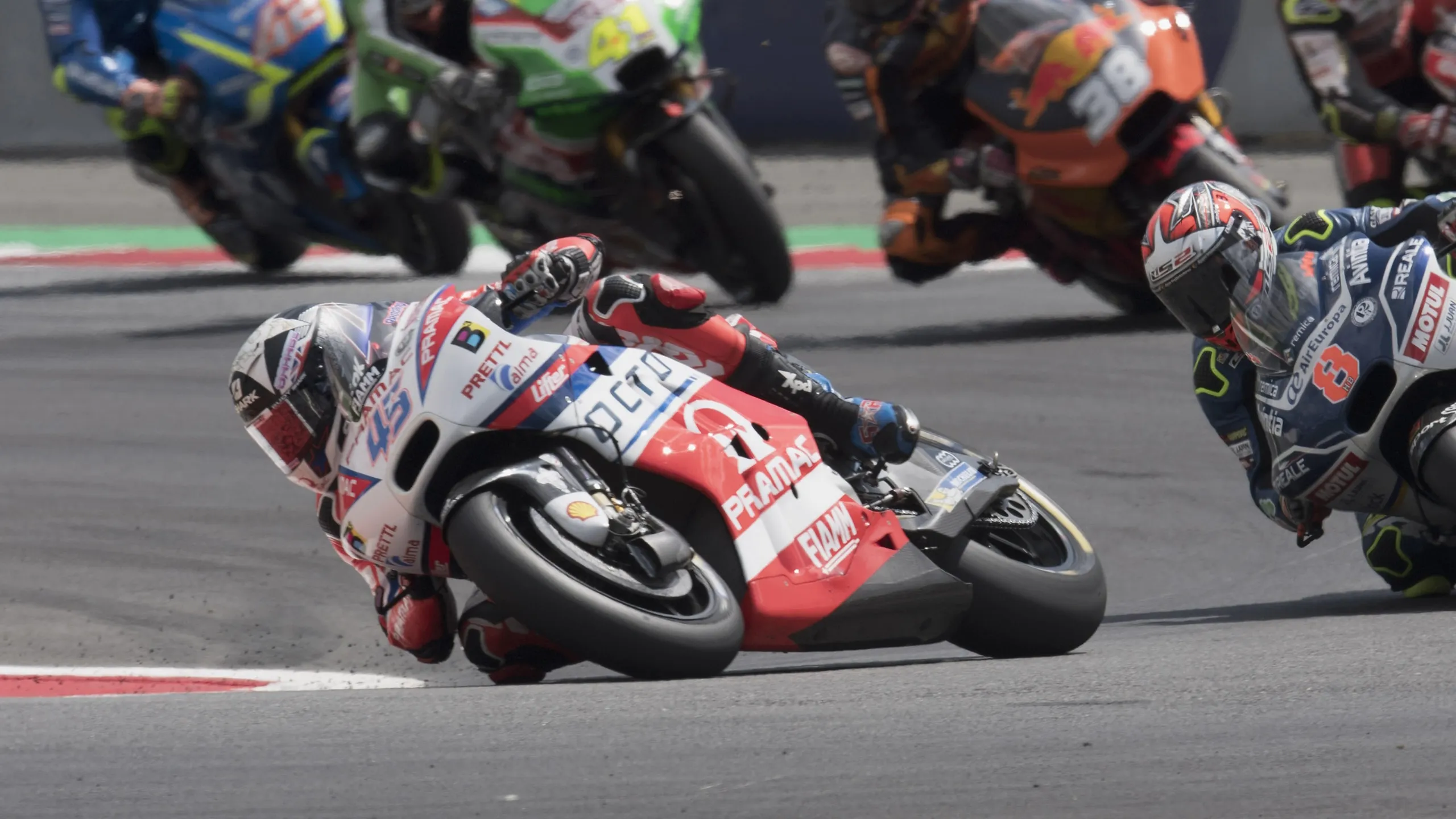 Compacto | MotoGP | Carrera (3 min)