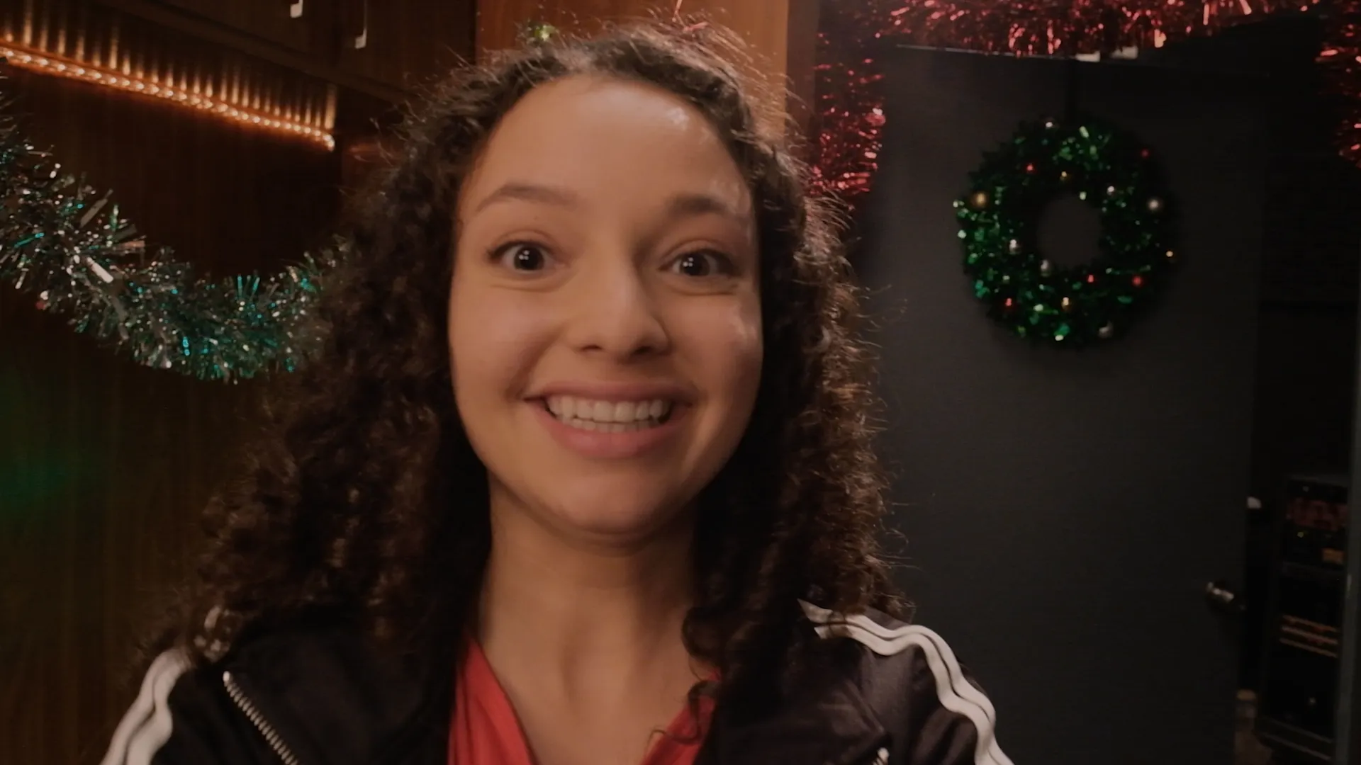 thumbnail - S3:E2 Stuck in a Christmas Race