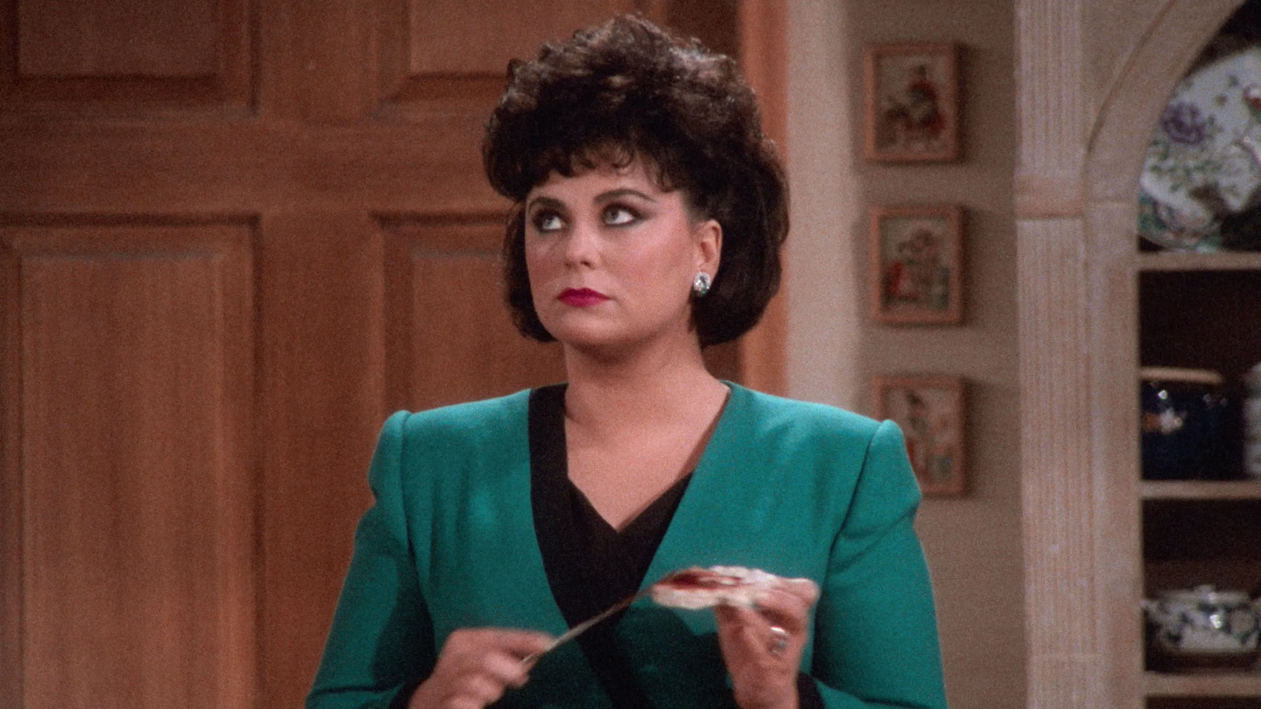 thumbnail - S4:E15 The Mistress