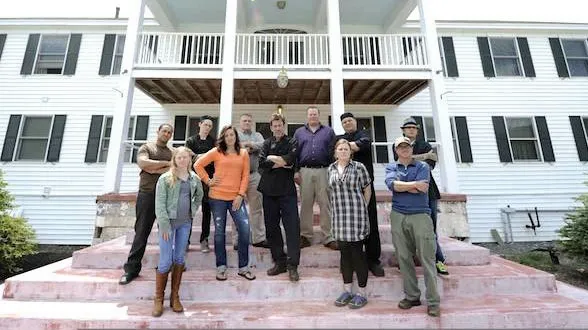 thumbnail - S2:E6 Four Seasons Inn