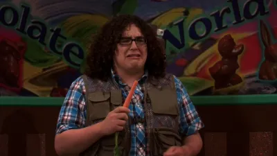 thumbnail - S3:E8 Party On!