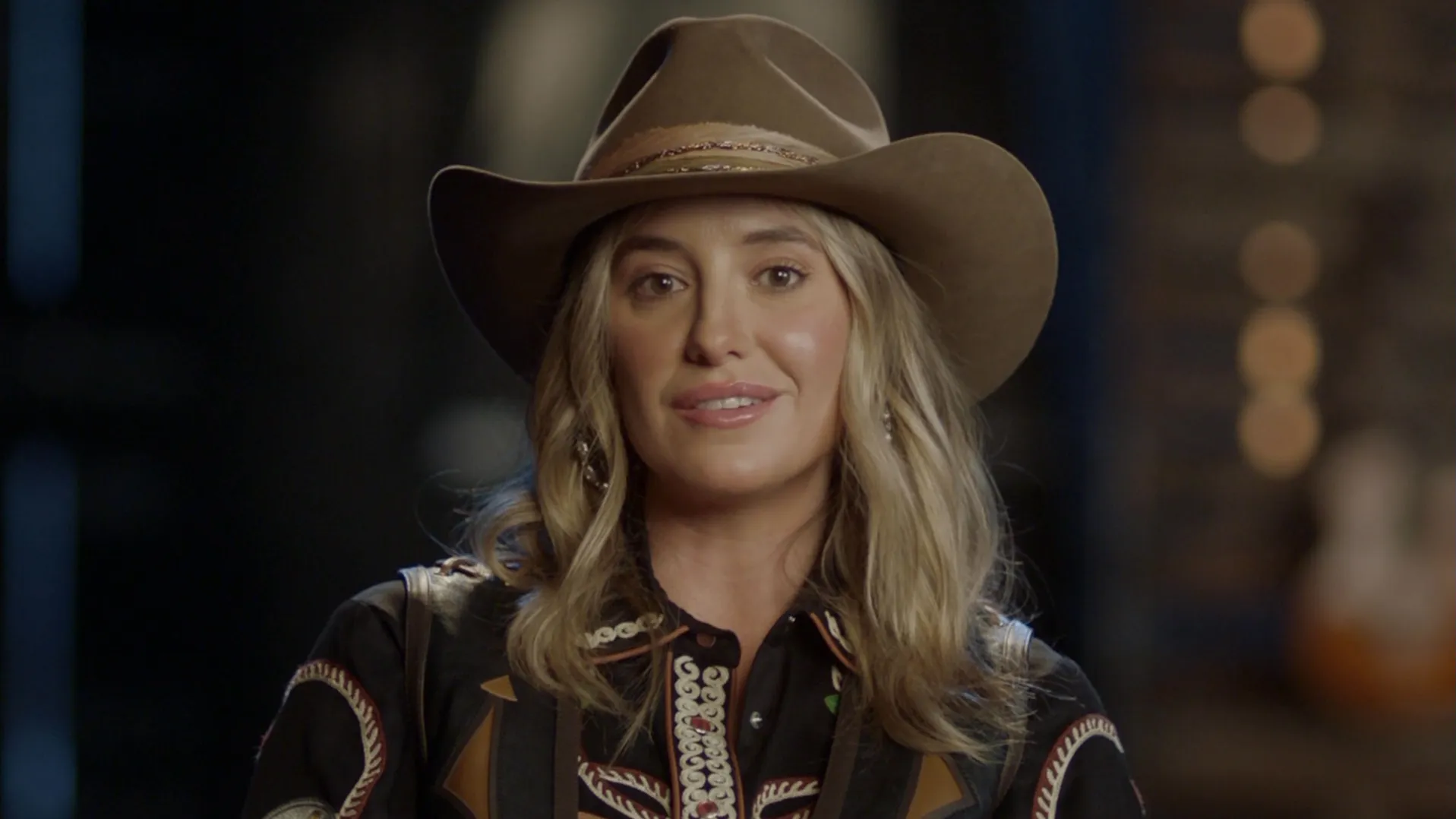 thumbnail - S1:E1 Lainey Wilson: Bell Bottom Country