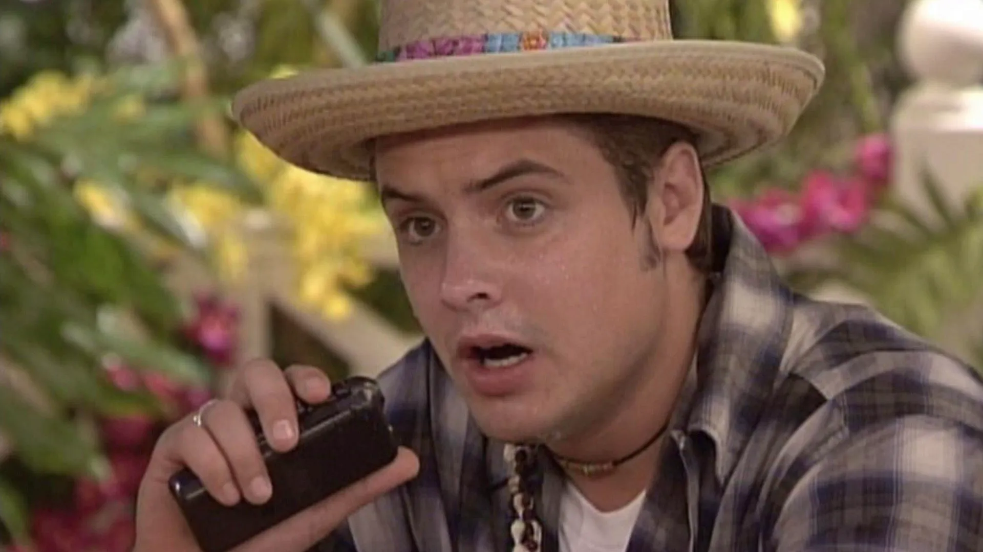 thumbnail - S7:E8 The Honeymooners