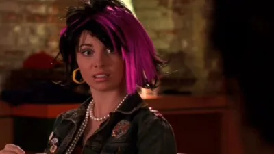 thumbnail - S6:E6 Living Dead Girl