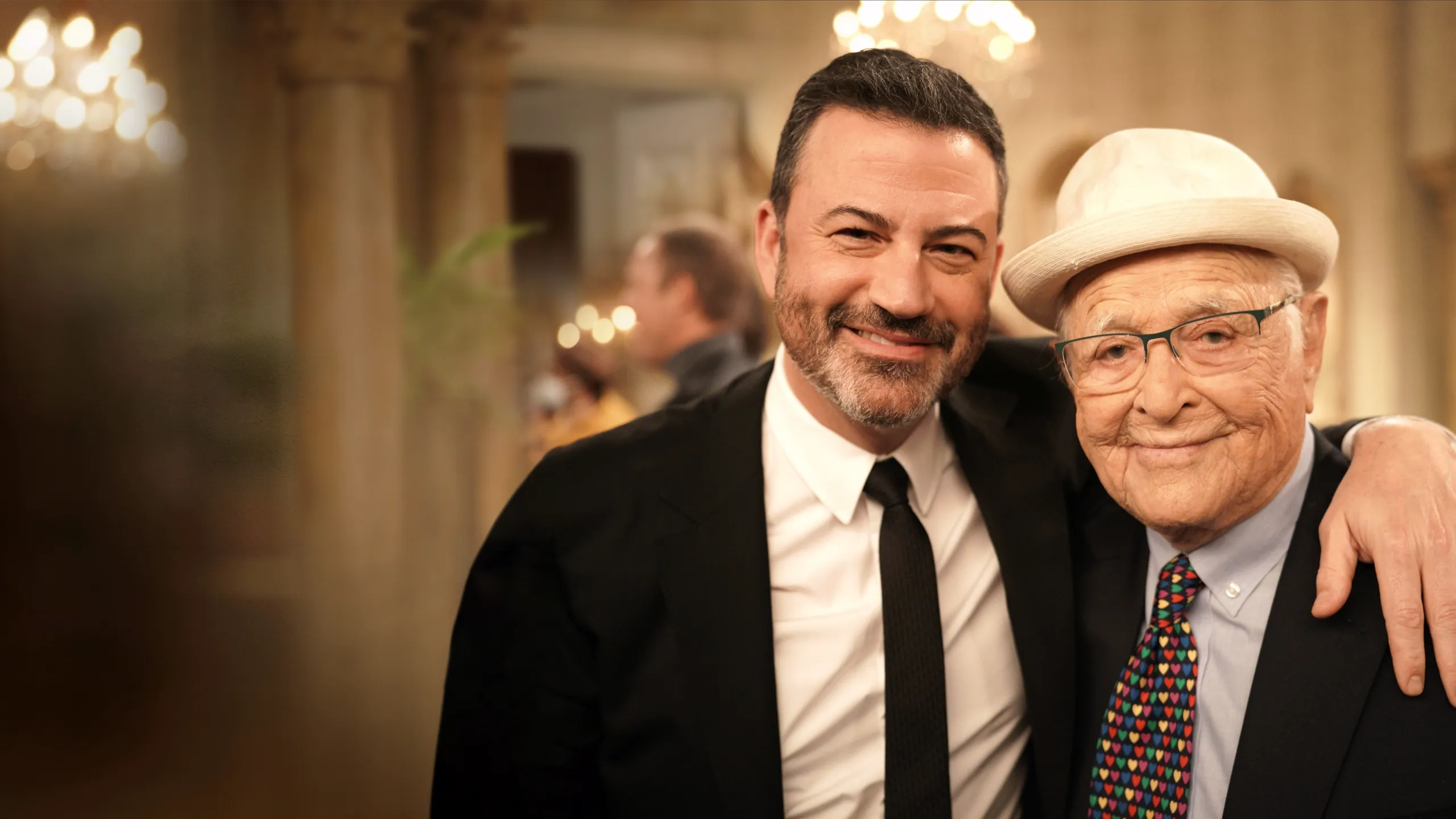 Live in Front of a Studio Audience: The Facts of Life and Diff'rent Strokes