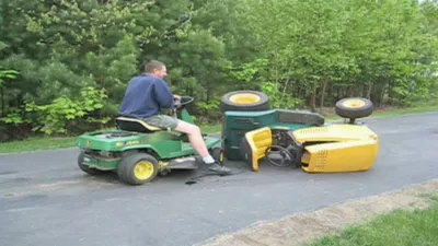 thumbnail - S18:E20 Those Marvelous Mutts, The Teen Machine, and Summertime Fun