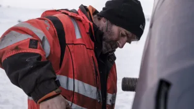 thumbnail - S8:E1 Head Into Danger