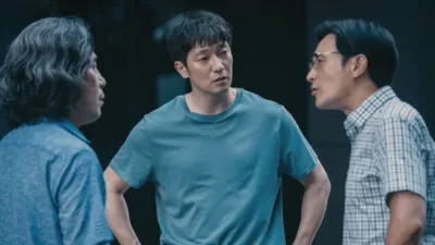 thumbnail - S2:E1 Mortal Enemies