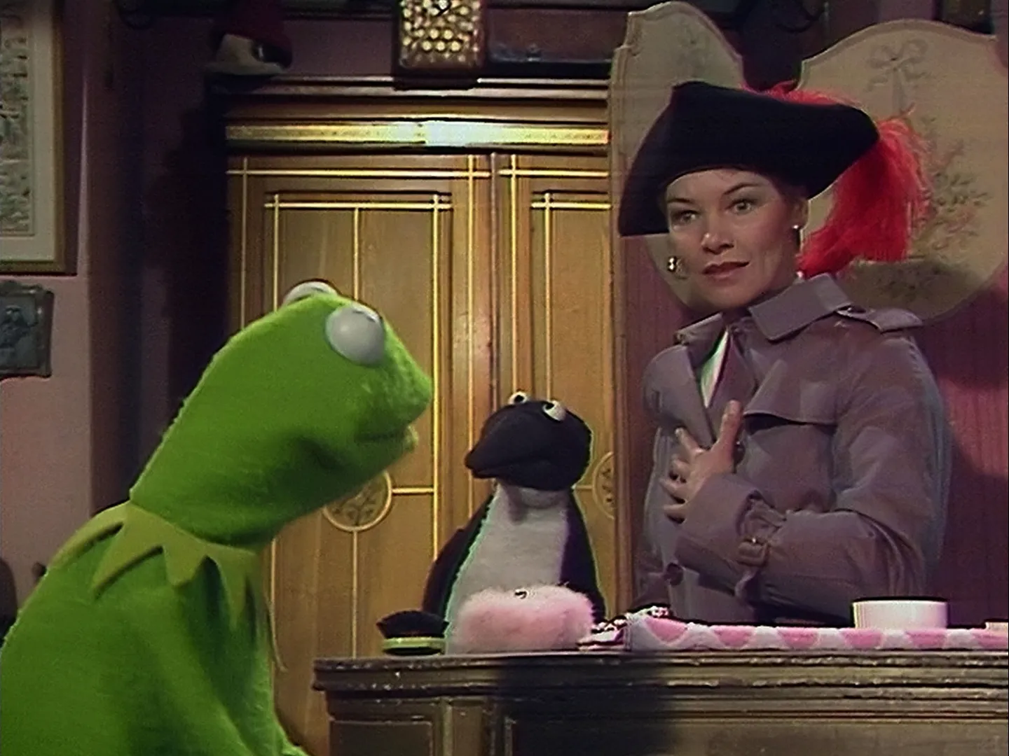 thumbnail - S5:E6 Guest: Glenda Jackson