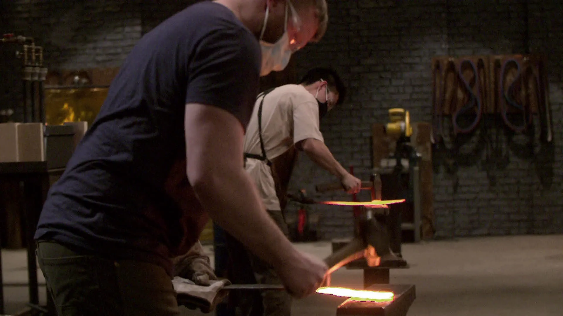 thumbnail - S9:E14 Gladiators of the Forge: The Battles Continue