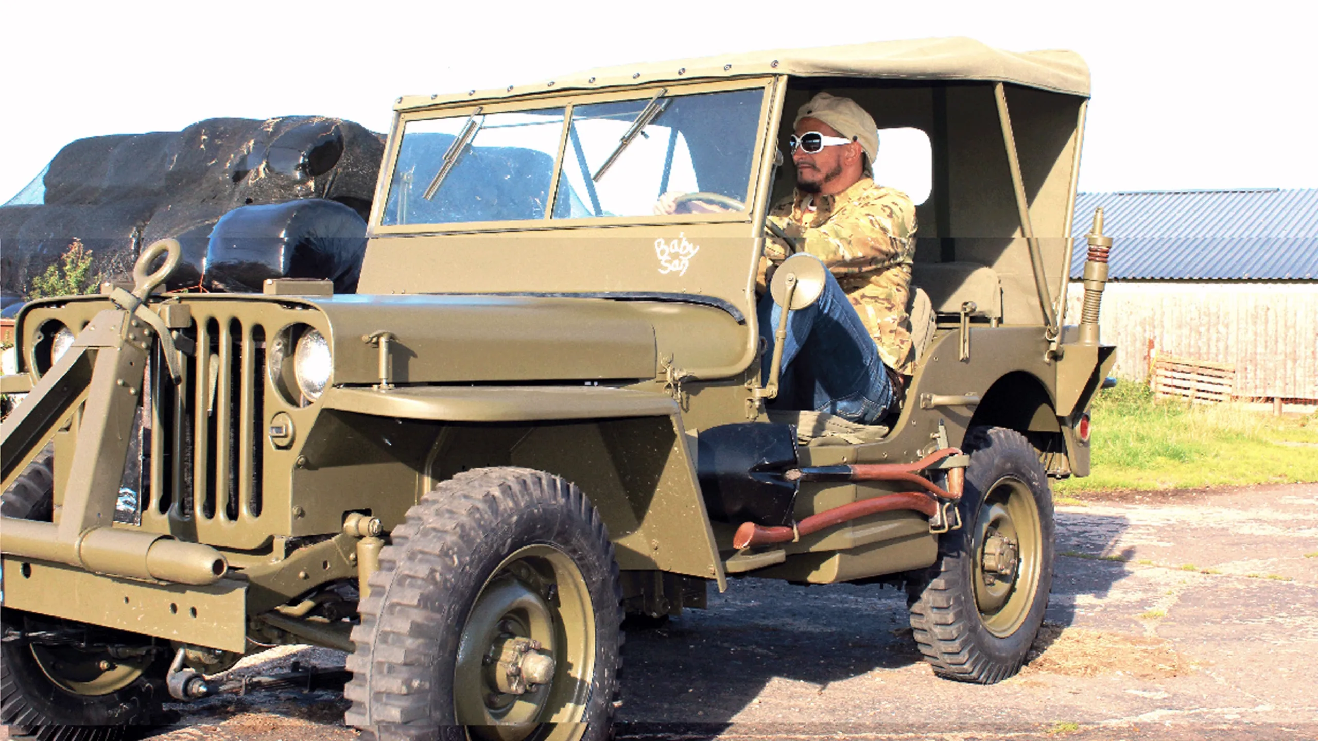 thumbnail - S1:E3 Phoenix Jeep