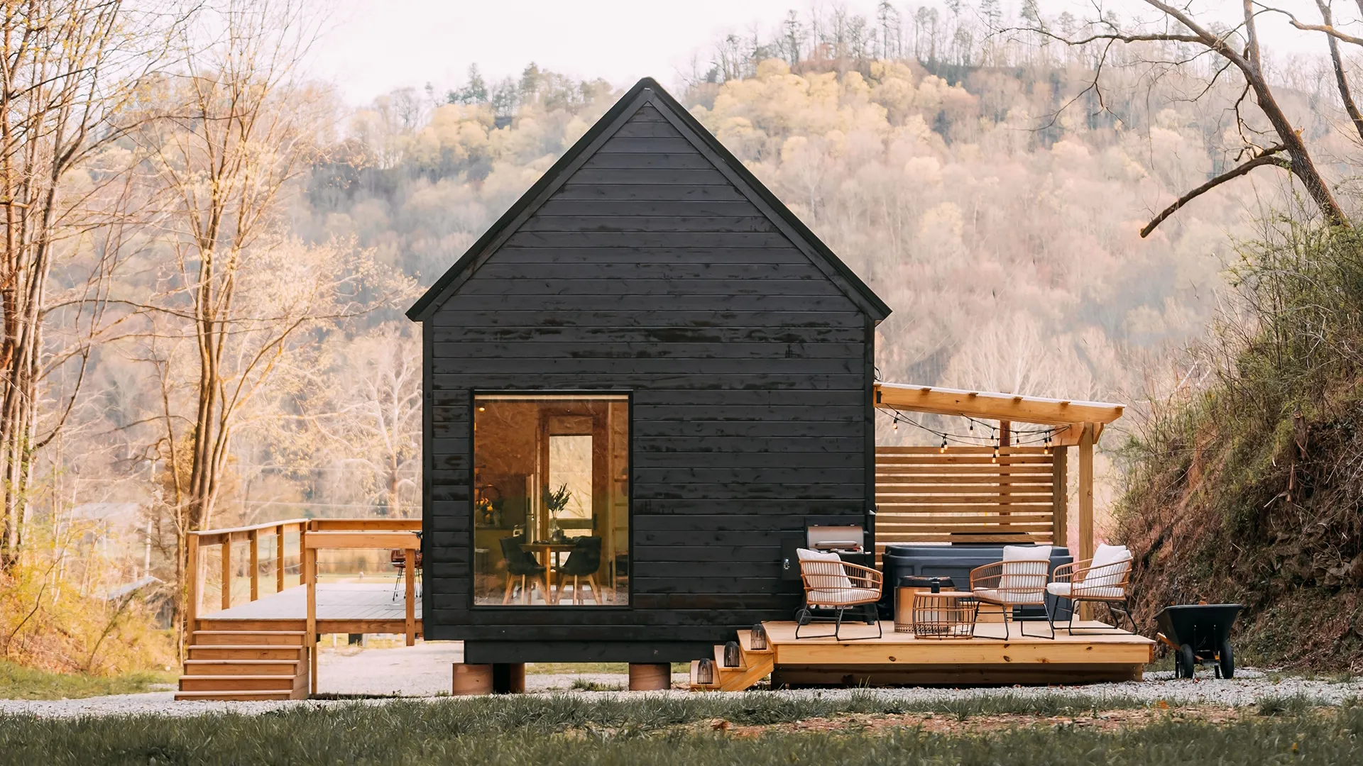 thumbnail - S5:E9 Sleek & Scandinavian Cozy Cabins