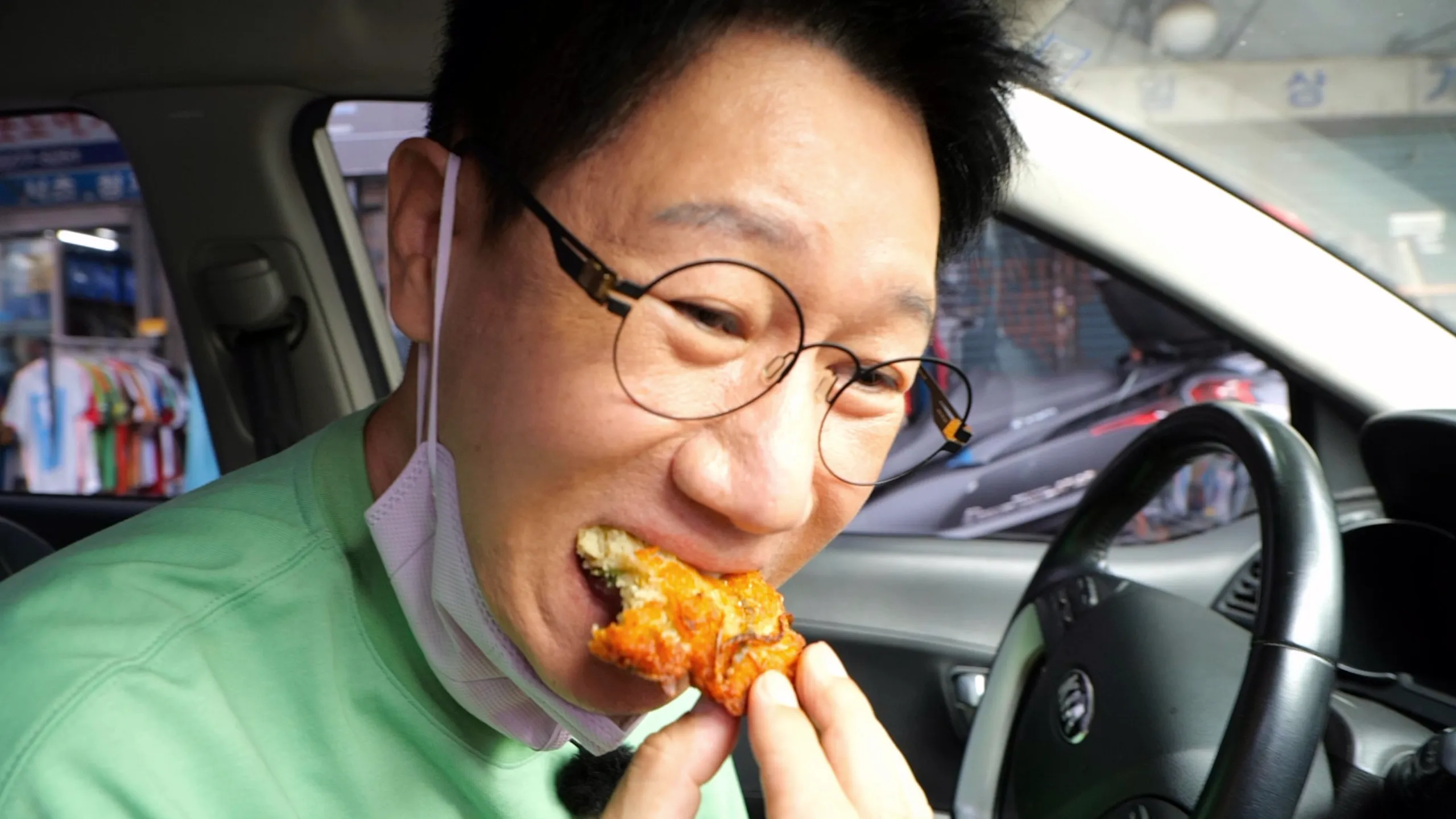 thumbnail - S1:E12 Lost in Seoul