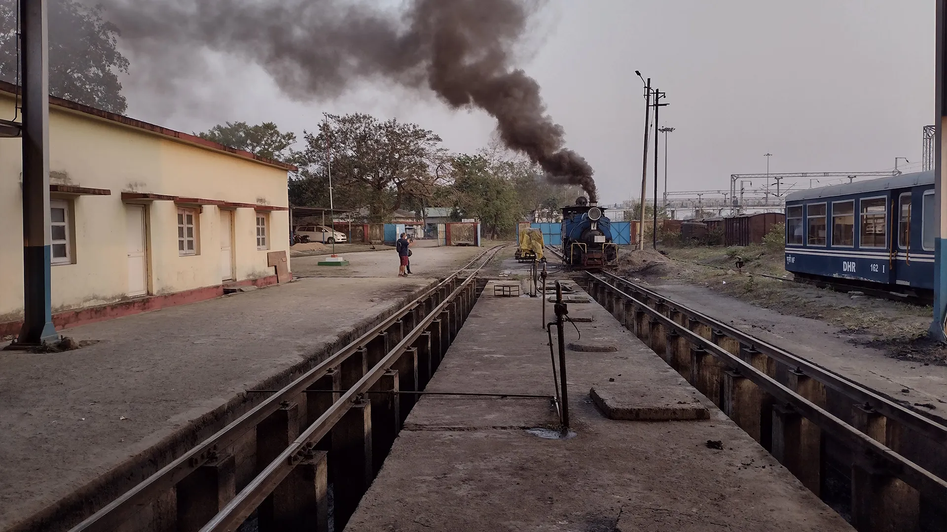 thumbnail - S1:E4 Darjeeling Himalayan Railway