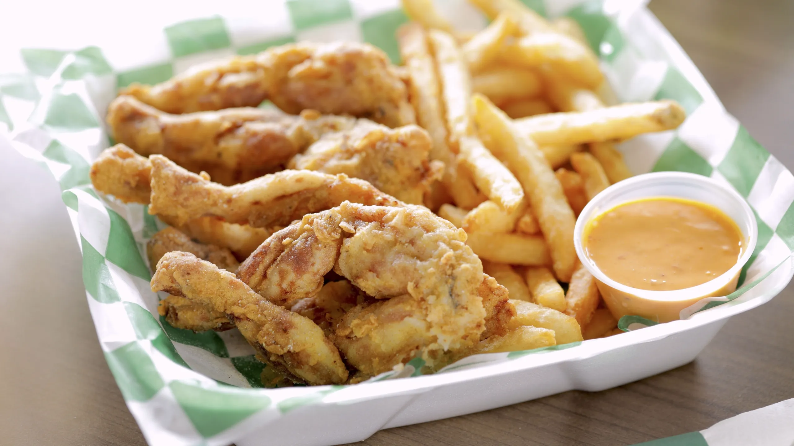 thumbnail - S42:E2 Triple D Nation: Fish, Fries and Frog Legs