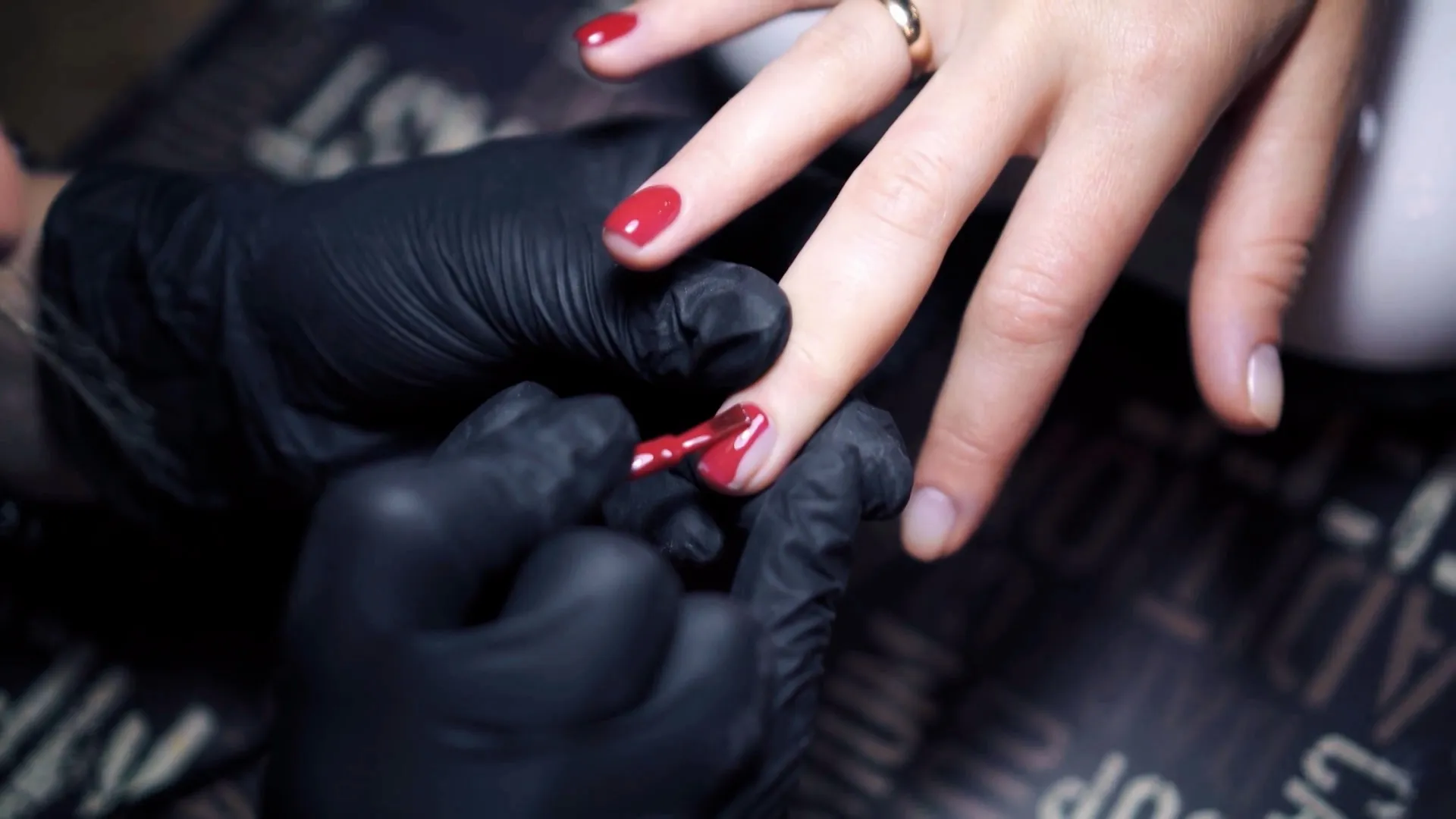 thumbnail - S1:E14 Nail Salon Nightmare