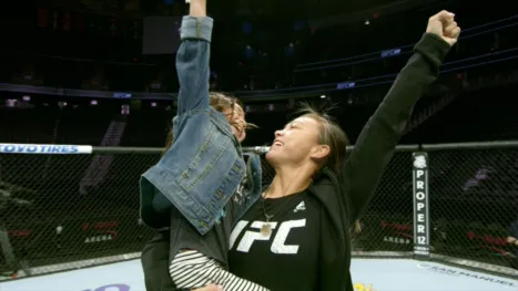 thumbnail - Michelle Waterson: Cage Mom